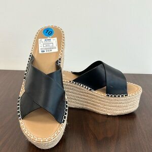 NWT SODA platform shoes | size 10 | cross over straps